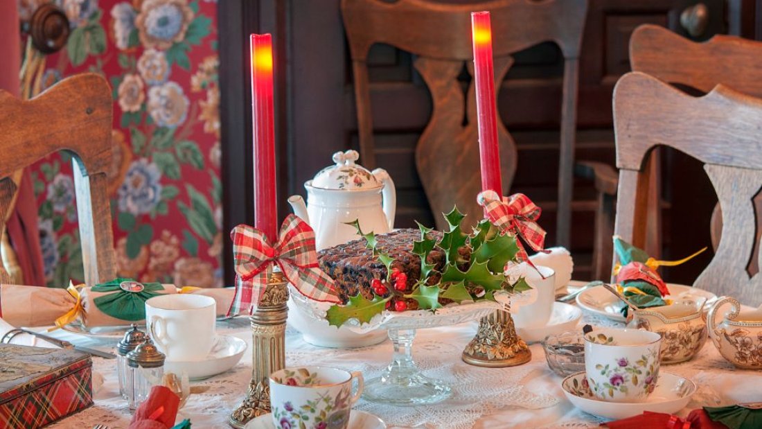 The table set for Christmas dinner