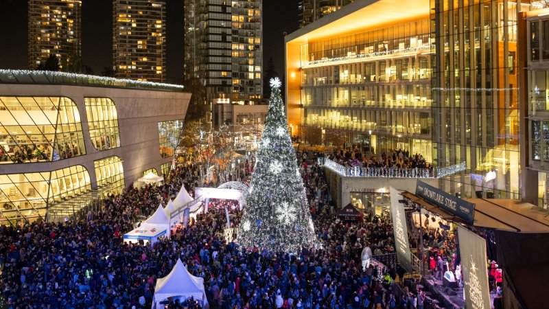  Large crowd at Surrey Tree Lighting Festival 2023 hosted at Surrey Civic Plaza.