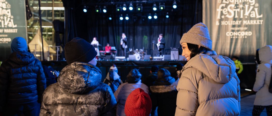 Surrey Tree Lighting Festival_Surrey Civic Plaza